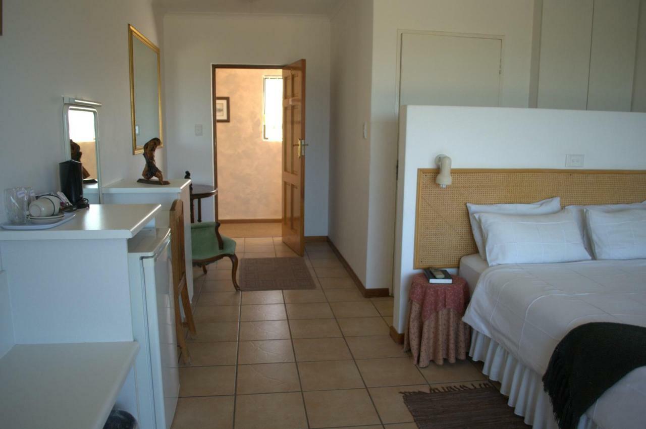 Crowned Crane Hotel Gonubie Exterior photo